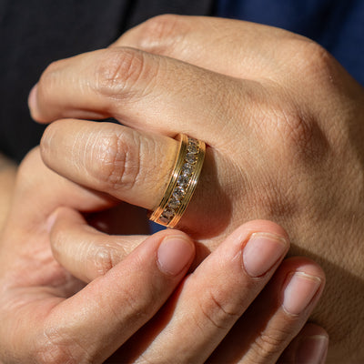 Mens Single Row Natural Diamond Wedding Band
