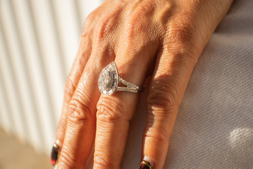 14K Gold Pear Shape Natural Diamond Ring